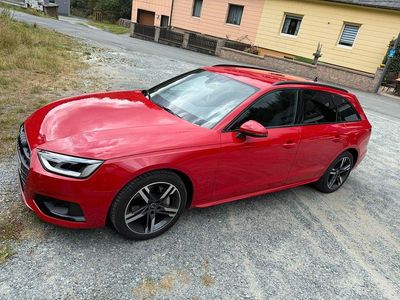 Rot Gebraucht 2022 Audi A4 Advanced Kombi | 29.500 € (Guter Preis)