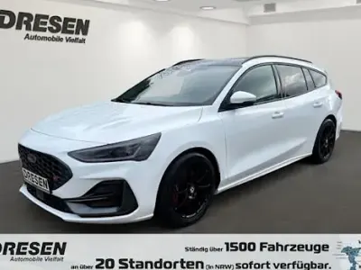 Używany Ford Focus ST 280 KM (205 kW) 2023 Biały Kombi