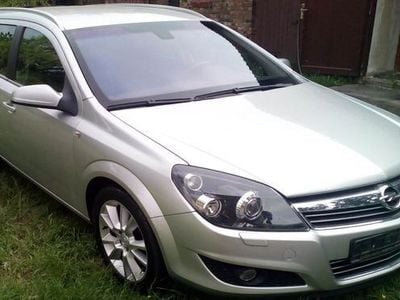 Gebraucht Opel Astra 141 PS (103 kW) 2009 Silber metallic Kombi
