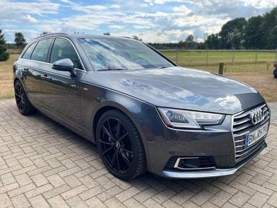 Grau Gebraucht 2017 Audi A4 Sport Limousine | 17.400 € (Fairer Preis)
