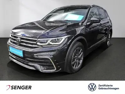 Gebraucht VW Tiguan R-line 190 PS (139 kW) 2023 Deep black perleffekt SUV