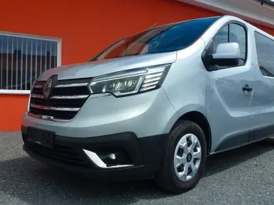 Gebraucht Renault Trafic 150 PS (110 kW) 2024 Grau Van / Kleinbus