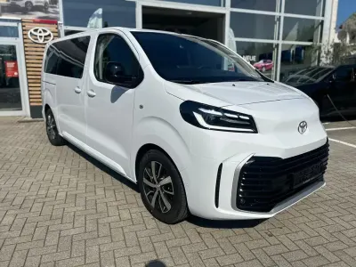Neu Toyota Proace Verso 150 PS (110 kW) 2026 Weiss Kombi