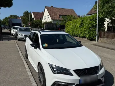 Używany Seat Leon ST CUPRA 300 KM (220 kW) 2018 Biały Kombi