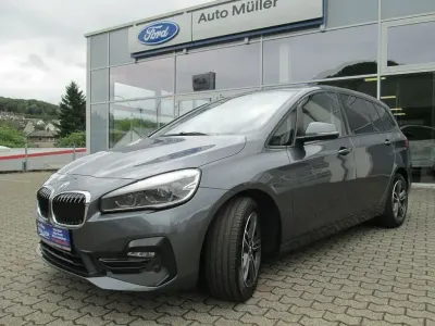 Gebraucht BMW 220 Sport Line 190 PS (139 kW) 2019 Grau Kombi