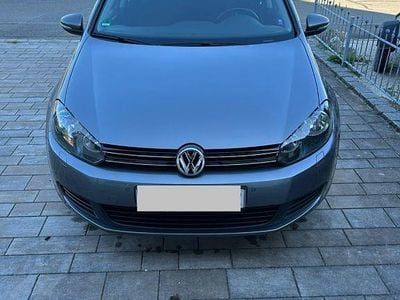 Grau Gebraucht 2009 VW Golf VI Comfortline Kleinwagen | 3.600 € (Guter Preis)
