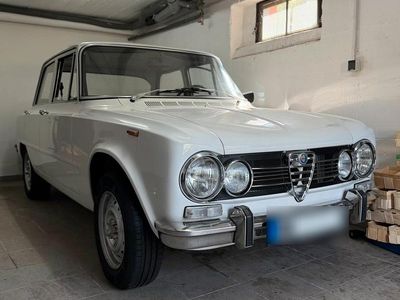 Second-hand Alfa Romeo Giulia 1300 Super 87 CP (63 kW) 1971 Alb Berlinǎ