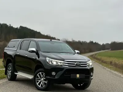 Brugt Toyota HiLux Executive 177 HK (130 kW) 2017 Sort Pickup / Ladvogn