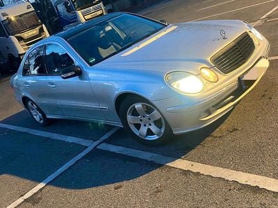 Gebraucht Mercedes E320 224 PS (164 kW) 2005 Silber Limousine