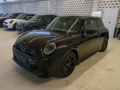 Gebraucht Mini John Cooper Works 156 PS (114 kW) 2025 Schwarz Kleinwagen