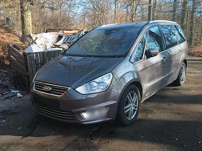Grau Gebraucht 2014 Ford Galaxy Van / Kleinbus | 4.350 € (Guter Preis)
