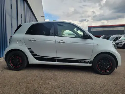 Gebraucht Smart ForFour Electric Drive 60 kW (82 PS) 2021 Weiß Limousine