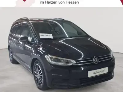 Gebraucht VW Touran Comfortline 150 PS (110 kW) 2023 Deep black perleffekt Van / Kleinbus