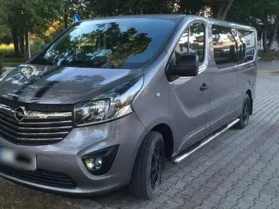 Gebraucht Opel Vivaro 125 PS (91 kW) 2016 Silber Van / Kleinbus