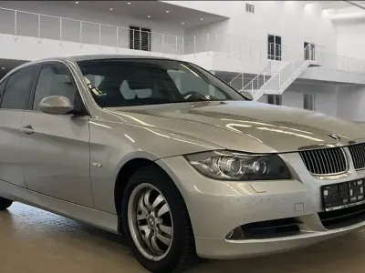 Gebraucht BMW 325 218 PS (160 kW) 2006 Silber Limousine