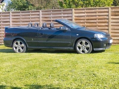 Gebraucht Opel Astra Cabriolet 125 PS (91 kW) 2004 Schwarz Cabrio