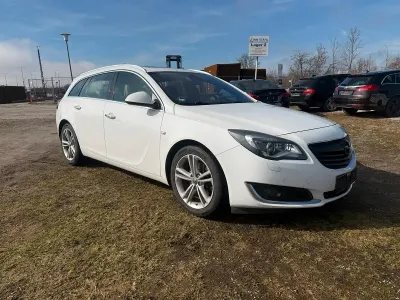 Gebraucht Opel Insignia Innovation 194 PS (142 kW) 2014 Weiß Kombi