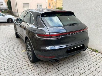 Porsche Macan S