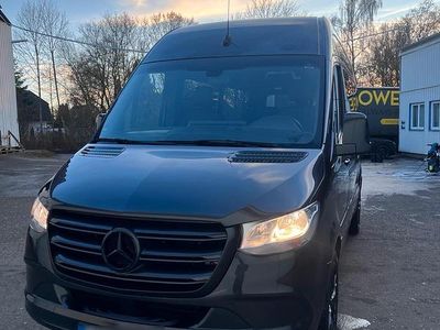 Gebraucht Mercedes Sprinter 162 PS (119 kW) 2018 Grau Van