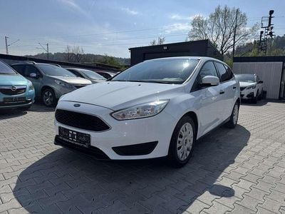 Usata Ford Focus Ambiente 101 CV (74 kW) 2015 Bianco Station wagon