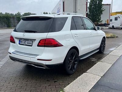 Weiß Gebraucht 2014 Mercedes ML250 SUV | 18.000 € (Etwas zu teuer)