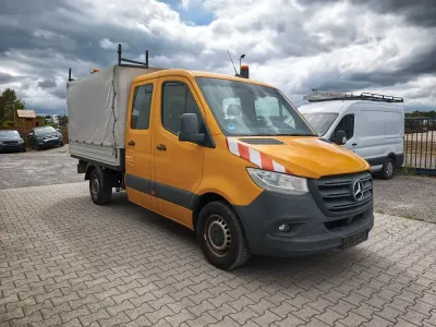 Gebraucht Mercedes Sprinter 163 PS (119 kW) 2019 Orange Van