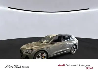 Gebraucht Audi e-tron S-Line 300 kW (408 PS) 2022 Chronosgrau metallic SUV