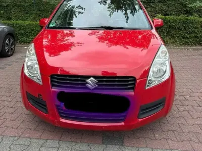 Gebraucht Suzuki Splash Basic 65 PS (47 kW) 2011 Rot Kleinwagen