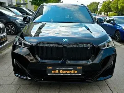 Gebraucht BMW iX1 M Sport 230 kW (313 PS) 2023 Schwarz SUV