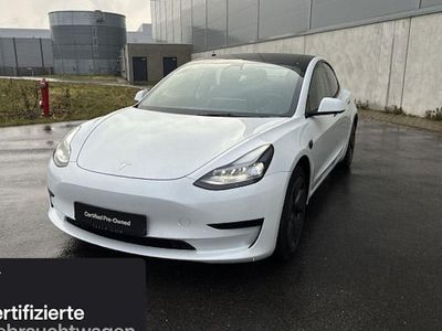 Weiß Gebraucht 2021 Tesla Model 3 RWD Limousine | 26.000 € (Etwas zu teuer)