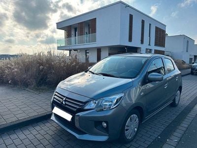 Gebraucht Mitsubishi Space Star Select 71 PS (52 kW) 2023 Grau Kleinwagen