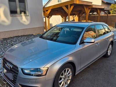 Silber Gebraucht 2015 Audi A4 Attraction Kombi | 11.200 € (Fairer Preis)