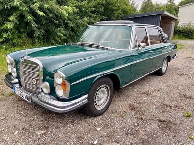 Gebraucht Mercedes W109 200 PS (147 kW) 1971 Grün Limousine