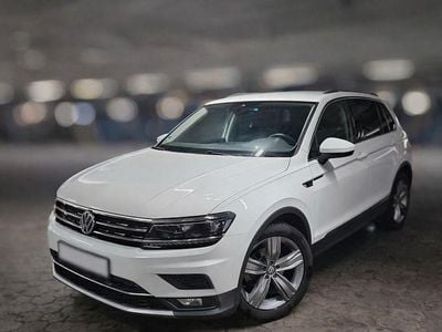 Weiß Gebraucht 2018 VW Tiguan Trendline SUV | 20.790 € (Teuer)