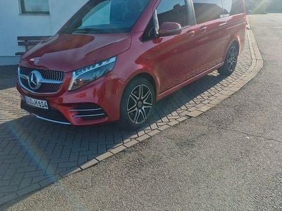 Gebraucht Mercedes V300 Exclusive 237 PS (174 kW) 2022 Rot Van / Kleinbus