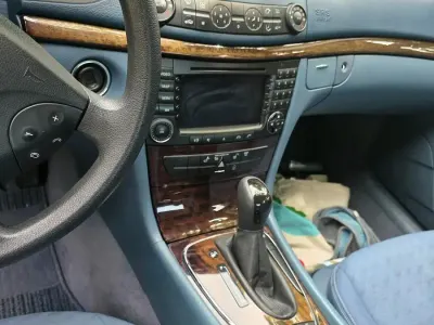 Gebraucht Mercedes E200 163 PS (119 kW) 2005 Grau Limousine