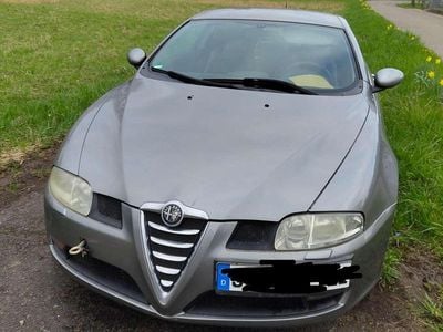 Gebraucht Alfa Romeo GT Distinctive 166 PS (122 kW) 2004 Silber Coupé