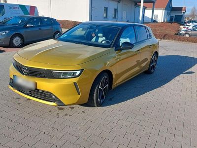 Usata Opel Astra Elegance 181 CV (133 kW) 2023 Oro Berlina