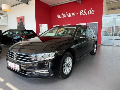 Gebraucht VW Passat IQ Drive 150 PS (110 kW) 2024 Schwarz Kombi