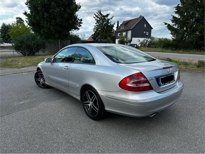 Silber Gebraucht 2003 Mercedes CLK200 Coupé | 4.200 €