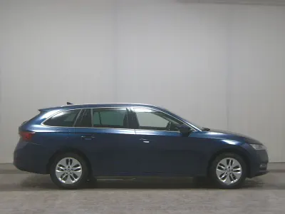 Gebraucht Skoda Octavia Clever 110 PS (80 kW) 2022 Blau Kombi