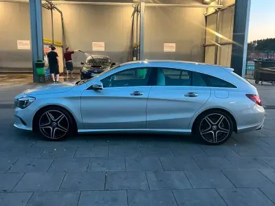 Gebraucht Mercedes CLA180 Shooting Brake 122 PS (89 kW) 2017 Silber Kombi