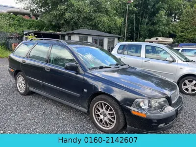 Gebraucht Volvo V40 Comfort 122 PS (89 kW) 2001 Schwarz Kombi