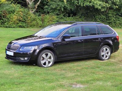 gebraucht Skoda Octavia Combi Pano Navi Xenon Scheibenheizung