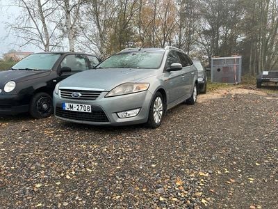Grau Gebraucht 2007 Ford Mondeo Kombi | 1.200 €