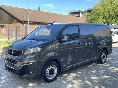 Gebraucht Peugeot Expert Premium 122 PS (89 kW) 2019 Schwarz Van