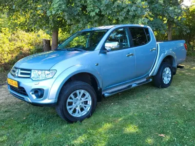 Gebraucht Mitsubishi L200 178 PS (130 kW) 2015 Pickup