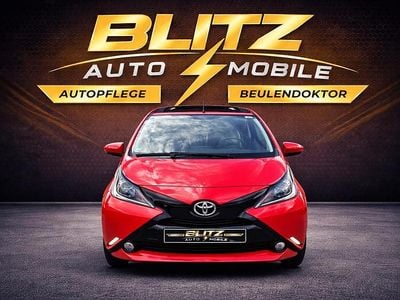 Second-hand Toyota Aygo X-wave 69 CP (50 kW) 2015 Roșu Hatchback