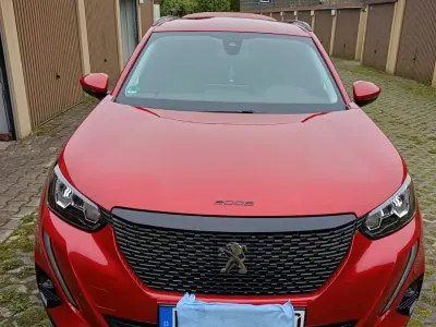 Gebraucht Peugeot 2008 Allure 131 PS (96 kW) 2020 Rot SUV