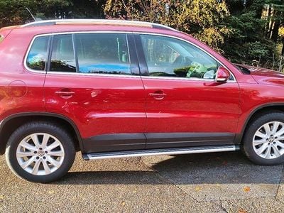 Rot Gebraucht 2009 VW Tiguan Sportline SUV | 11.500 € (Teuer)
